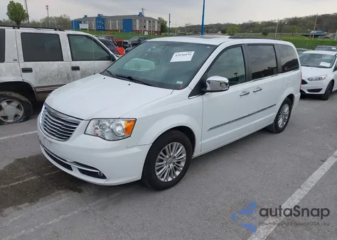 2015 Chrysler Town & Country Touring-L z USA, uszkodzony, nr VIN 2C4RC1CG9FR573863